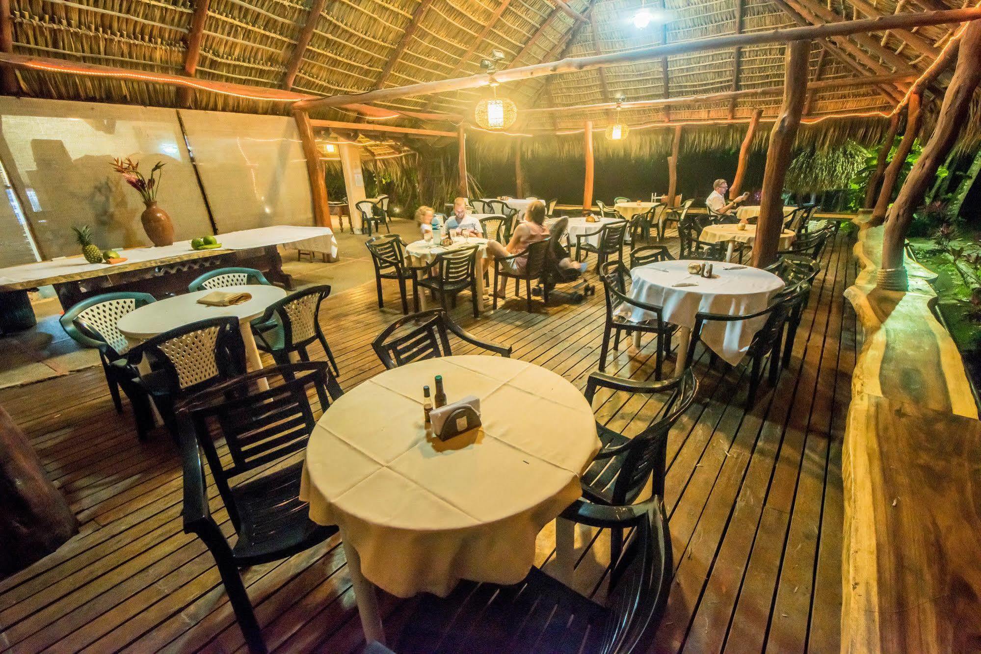 Karahe Beach Hotel Manuel Antonio Esterno foto