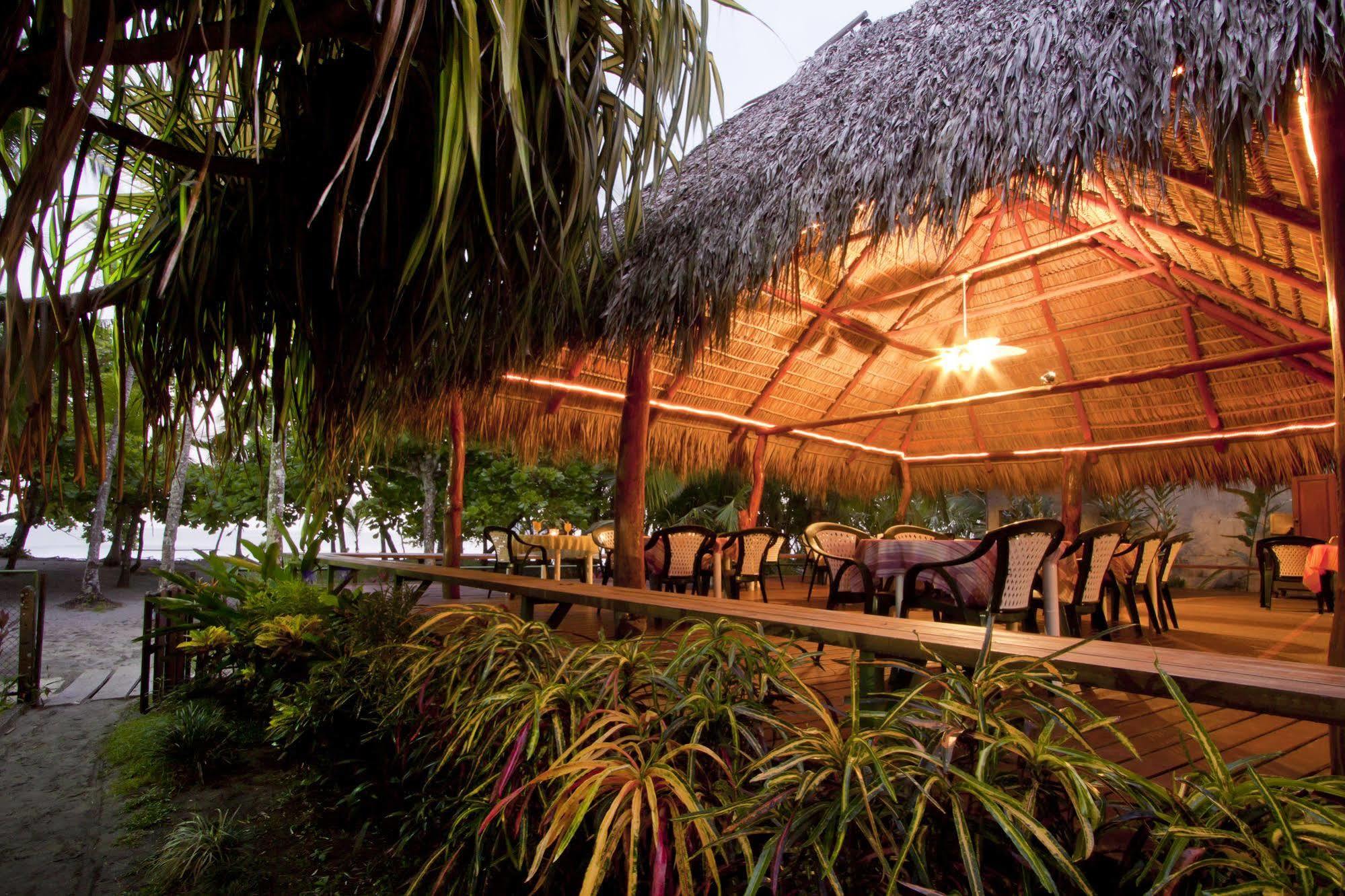 Karahe Beach Hotel Manuel Antonio Esterno foto