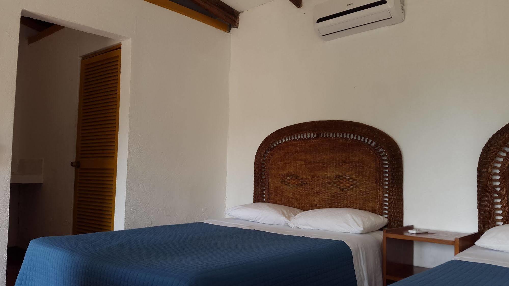 Karahe Beach Hotel Manuel Antonio Esterno foto