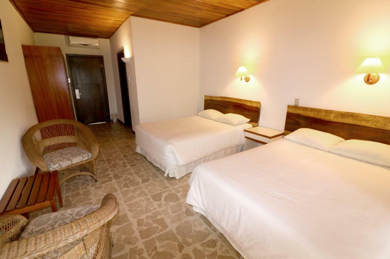 Karahe Beach Hotel Manuel Antonio Esterno foto